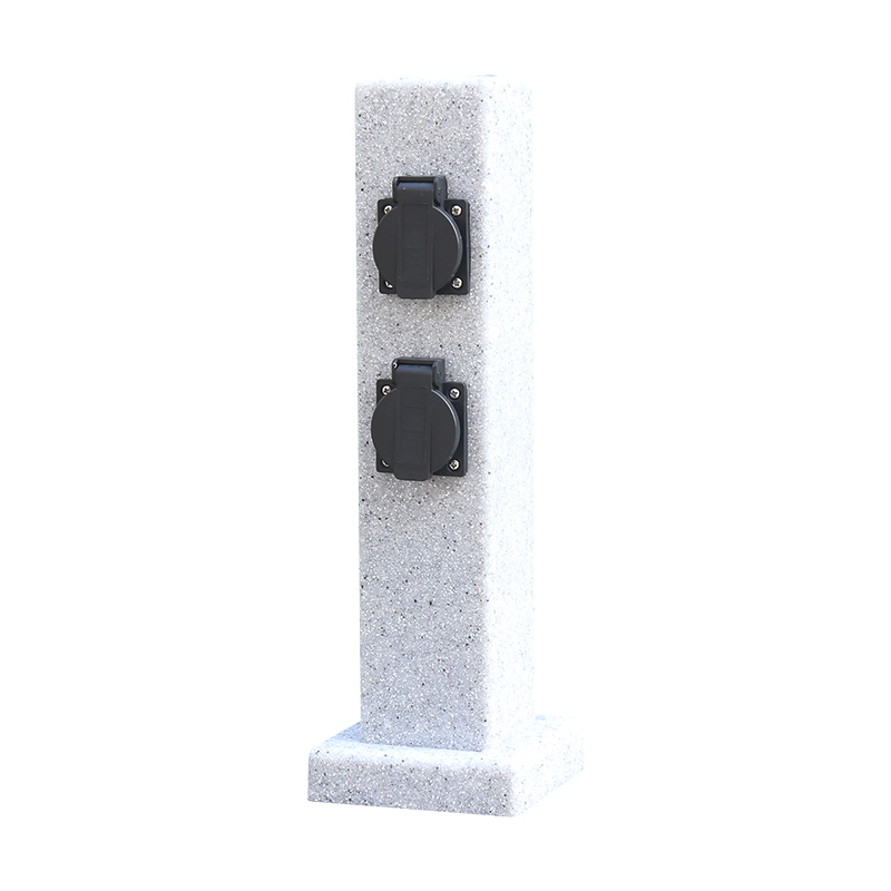 Toma de corriente vertical Tom - Outdoor Power Hub reseña y precio